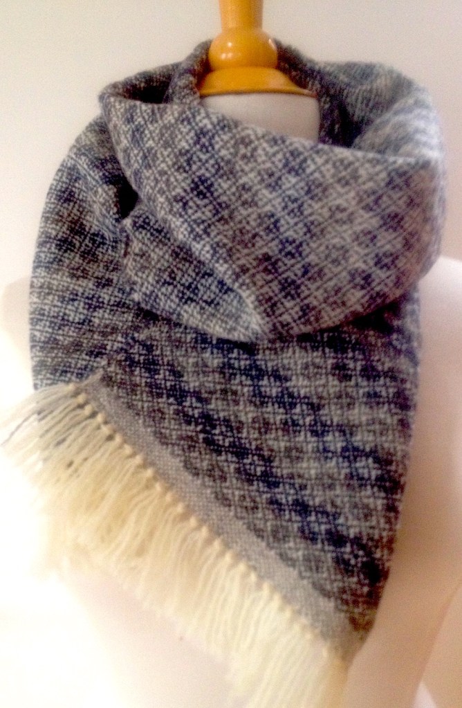 sjaal bl grijs om